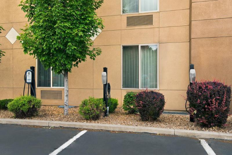 Oxford Suites ספוקיין ואלי מראה חיצוני תמונה